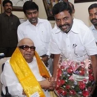 கருணாநிதியுடன் திருமாவளவன் சந்திப்பு!