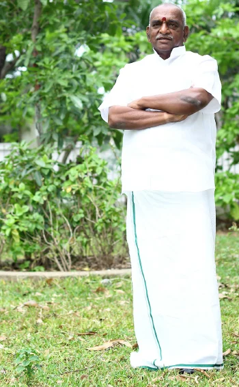 ஜெ. to அயோத்'தீ' - 5 நிமிட வாசிப்பில் ஜூனியர் விகடன் 10 அம்சங்கள்!
