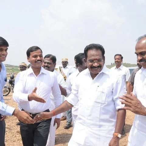 `நீர் ஆவியாதலை தடுக்கப் போராடிய `செல்லூர்’ ராஜு!’ - வைகை அணை - தெர்மாகோல் சம்பவத்தன்று நடந்தது என்ன?