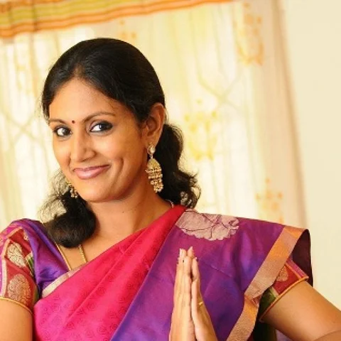 அம்மாவின் பிரேயர், பாபா கோயில், தியானம்... நடிகை தேவதர்ஷினி ஸ்ட்ரெஸ் குறைக்கும் வழிகள்! #LetsRelieveStress