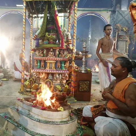 சென்னைக் காளிகாம்பாள் கோயிலில் ஶ்ரீபிரத்யங்கிரா மகா யாகம்!