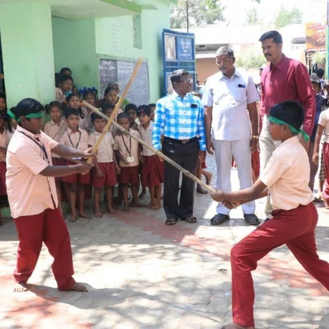 தெற்றி, கறங்கு, சிற்றில்... நாம் மறந்து போன பால்ய விளையாட்டுகள்!
