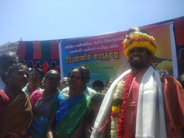 ‘பரிவட்டம் கட்டி மேள தாளத்துடன் ஊர்வலம்’ - தடகள வீரர் தருண் அய்யாசாமி்க்கு உற்சாக வரவேற்பு