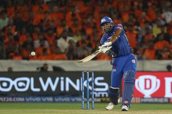 இது IPL இல்லை, WIPL! - மும்பை vs ஹைதராபாத் மேட்ச் ரிப்போர்ட்