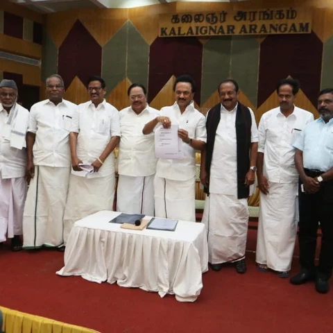 `20 தொகுதிகளில் போட்டியிடும் தி.மு.க வேட்பாளர்கள் யார் யார்?’ - தயாரான பட்டியல்!