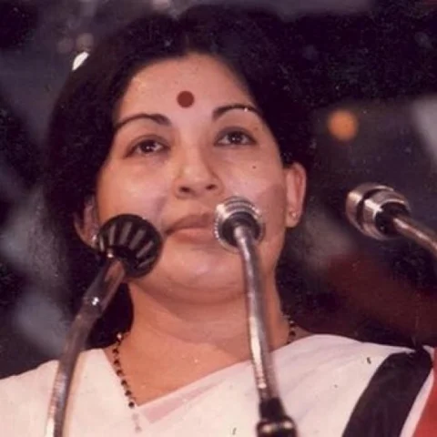 ``நான் தமிழ்ப் பெண். கன்னடப் பெண் அல்ல" - வட்டாள் நாகராஜை எதிர்த்த ஜெயலலிதா #VikatanInfographics