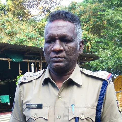 `என்னை அரசியல்வாதியாகப் பார்க்க மக்கள் விரும்பல!'- அழைக்கும் கட்சிகளுக்கு ஐ.எம்.விஜயன் பதில்