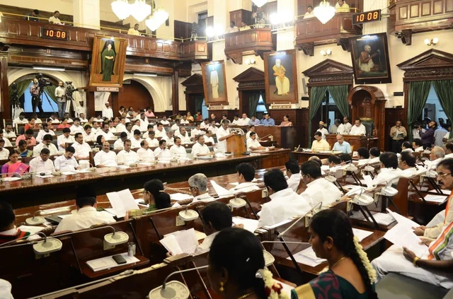 ` யார் யாரிடம் சிக்கிக் கொண்டார்கள்?!' - பா.ஜ.க குறித்த கேள்வியால் கொதித்த எடப்பாடி பழனிசாமி