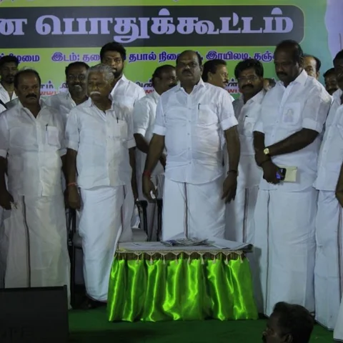 '100 ஸ்டாலின், 100 தினகரன் வந்தாலும் ஆட்சியை ஒன்றும் செய்யமுடியாது' - அமைச்சர் ஆவேசம்