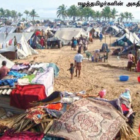 “இனப்படுகொலையை நினைவுகூர இருள் போர்த்துவோம்!” ஈழ எழுத்தாளர் வேண்டுகோள்
