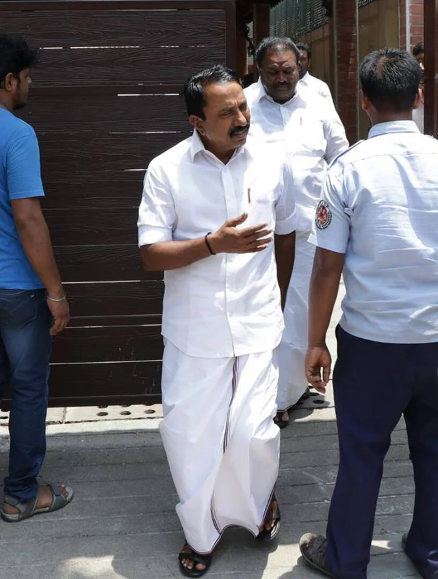 பேசுங்கள் பன்னீர்செல்வம்! அழைக்கும் அமைச்சர்கள்
