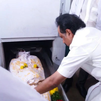 மீனவர் பிரிட்ஜோ உடலுக்கு மு.க.ஸ்டாலின் அஞ்சலி!