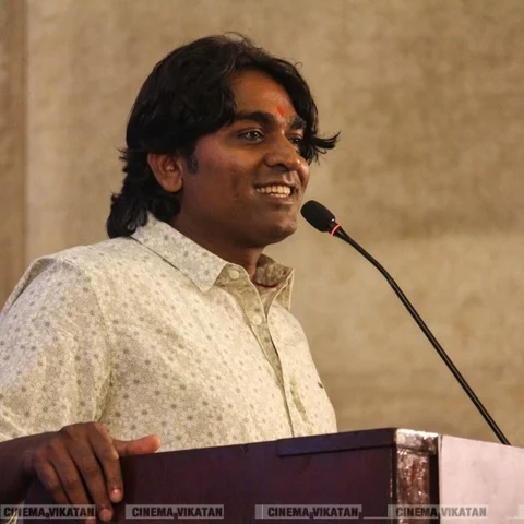 ’’ஹலோ.. எனக்கு சுயசரிதை எழுதினா, அந்த ரெண்டு பேரை மறந்துராதீங்க!" விஜய்சேதுபதி ரெக்வஸ்ட்