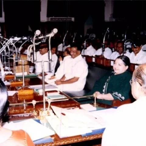 பழைய பன்னீர்செல்வம் டூ புதிய ஓ.பி.எஸ்!, ஓ.பன்னீர் செல்வம் உத்தமரா? அத்தியாயம் - 7