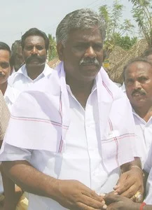 துரோகிக்கு பதவியா...? நால்வரணியை வறுத்தெடுத்த ஜெ.!