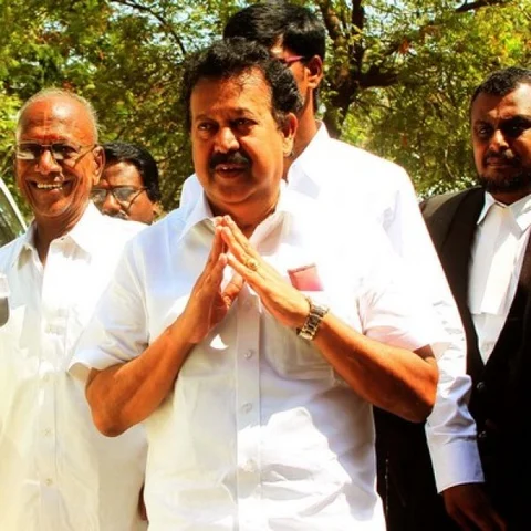 `தலைமையை விமர்சிக்கிறார் பொன்முடி!’ - ஸ்டாலினிடம் கொளுத்திப் போட்ட தி.மு.க மா.செ-க்கள்