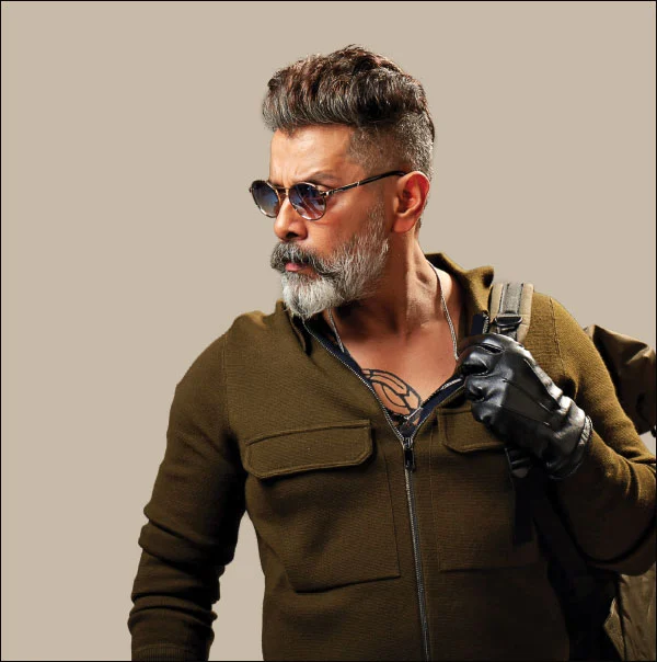 பெருந்துயர் முதல் பேரன்பு வரை: 6 நிமிட வாசிப்பில் ஆனந்த விகடனின் 10 அம்சங்கள்!