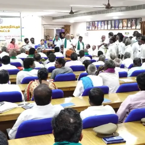 `எங்க பயிரைக் காப்பாத்த இந்த நடவடிக்கை எடுங்க!’ - தேனி கலெக்டருக்கு ஆலோசனை சொன்ன விவசாயிகள்