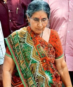 24 மணி நேர போலீஸ் பாதுகாப்பில் மோடி மனைவி!