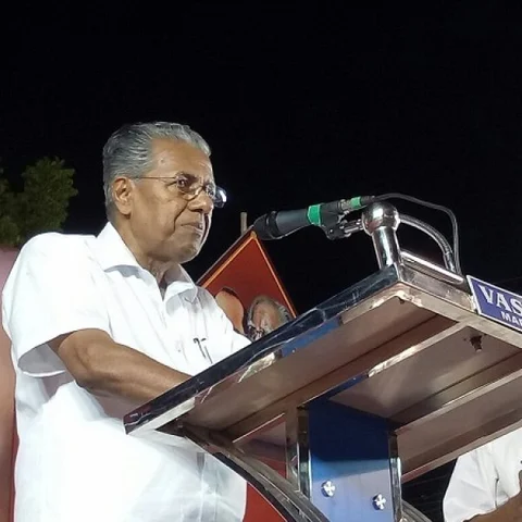 `வழக்கமான பரிசோதனைக்காகவே பினராயி விஜயன் அனுமதிக்கப்பட்டுள்ளார்!’ - அப்போலோ மருத்துவமனை விளக்கம்
