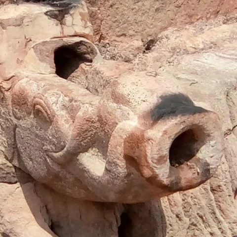 சனி தோஷம் போக்கும் தேவர்மலை ஸ்ரீகதிர்நரசிங்கப் பெருமாள் கோயில் மோட்ச தீர்த்தம்!