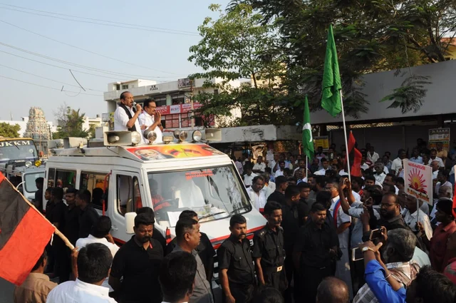 செங்கோட்டையன் வியூகம்; கணேசமூர்த்தி கலக்கம்; பூத்துக்கு 1 லட்சம்! - ஈரோட்டில் வெற்றி யாருக்கு?