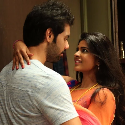 ஒன்லைனுக்கு பாராட்டு.. ஆனால் வசனங்கள்??? - கட்டப்பாவ காணோம் விமர்சனம்