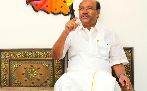 மதுவை விற்பவர்கள்தான் தீண்டத் தகாதவர்கள்: கருணாநிதிக்கு ராமதாஸ் பதிலடி!