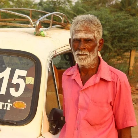 108 ஆம்புலன்ஸ் சேவை தெரியும்... `515 கணேசன் கார் சேவை’ தெரியுமா?