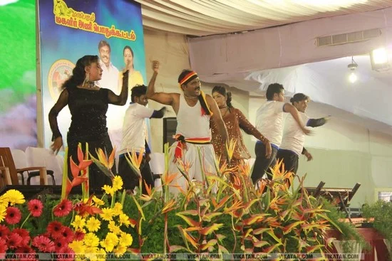 தனித்து போட்டியா? தனி அணியா? என்ன செய்யப்போகிறார் விஜயகாந்த்!
