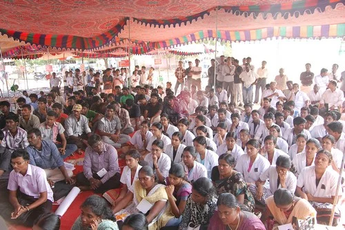10வது நாளாக பற்றி எரியும் தமிழகம்! (படங்கள்)