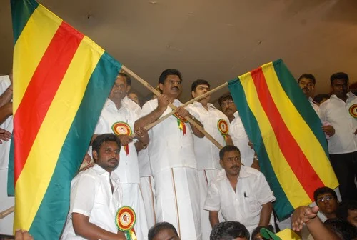 கொங்கு மக்களுக்காக இன்னொரு புதுக்கட்சி- தொடங்கினார் ஈஸ்வரன் (படங்கள்)