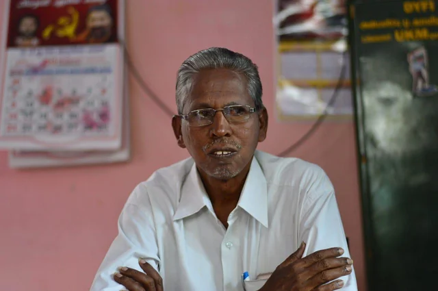விருது பெறும் அளவுக்கு என்ன செய்தார்? - விருதுநகர் கலெக்டருக்கு எதிராக எழும் சர்ச்சை