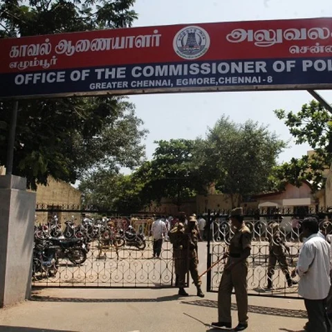 அயனாவரம் சிறுமி வழக்கை விசாரித்த உதவிக் கமிஷனர் திடீர் மாற்றம்