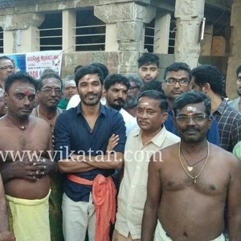 நெல்லையப்பர் கோயிலில் படக்குழுவினருடன் சாமி தரிசனம் செய்த நடிகர் தனுஷ்!