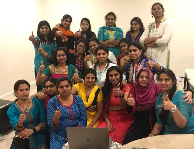 `அழைப்பிதழ் அச்சடிப்பு; 8-ம் தேதி அமெரிக்காவில் மொய் விருந்து!' - தமிழர்களுக்காக நிதி திரட்டும் பெண்கள்