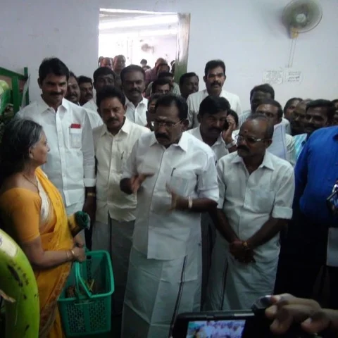 ’ஆமாம்.. நடப்பது ஜெயலலிதா ஆட்சிதான்!’ - அமைச்சர் செல்லூர் ராஜு சீற்றம்