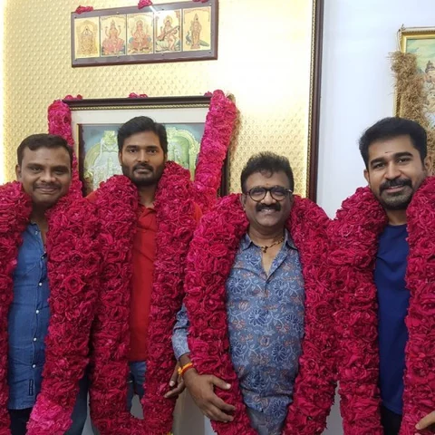 `மூடர்கூடம்’ நவீன் இயக்கத்தில் விஜய் ஆண்டனி..!