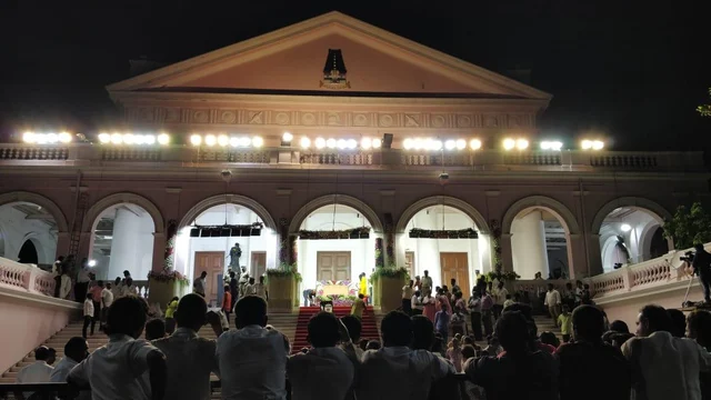 Live update: மெரினாவில் விதைக்கப்பட்டார் கலைஞர்! #Karunanidhi