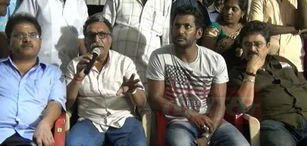நடிகர் சங்க பொதுக்குழுவில் கலந்துகொள்ள ரஜினி, கமலுக்கு அழைப்பு!