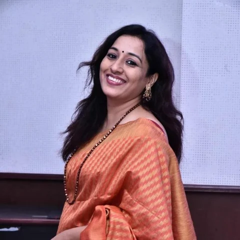 நியூஸ் ரீடர் டூ சீரியல் அம்மா! - சுஜாதா பஞ்சு