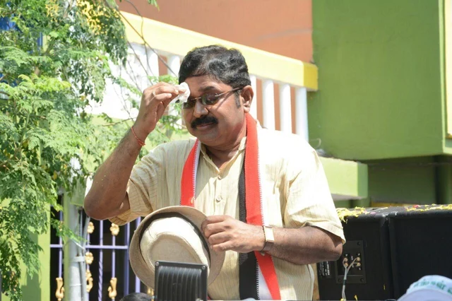 டெல்லி தனிகோர்ட்டில் இன்று விசாரணைக்கு வருகிறது தினகரனின் ஜாமீன் மனு!