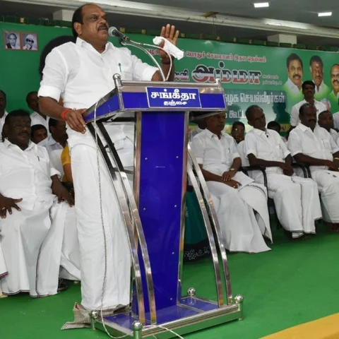 ``தினகரன் காதில் பூ கன்பார்ம்!’’ - எம்.பி.வைத்திலிங்கம் ஆருடம்