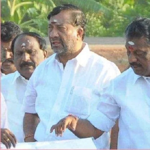 `அண்ணனா இருந்தாலும் தம்பியா இருந்தாலும் நடவடிக்கை கன்ஃபார்ம்’ - தகித்த ஜெயக்குமார்