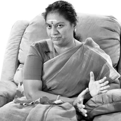 அதிமுக அமைச்சர்களைத் தாக்கும் சசிகலா!