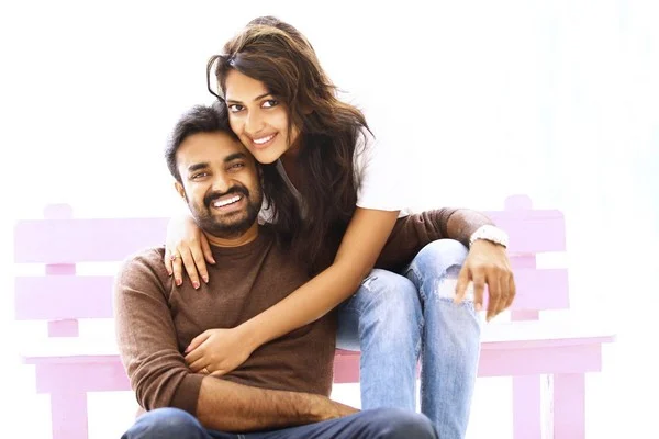 இனி அமலா பால் நடிப்பார்... ஏ.எல். விஜய் இயக்குவார்! #SmoothBreakUp