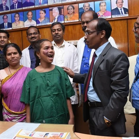 லட்சத்தில் ஒருவருக்கு வரும் நோயிலிருந்து மீண்ட சிறுமி தசபந்தி!