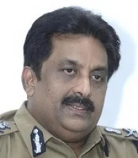 போலீஸ் கமிஷனர் ஆஜராவதில் இருந்து விலக்கு அளிக்க நீதிமன்றம் மறுப்பு!