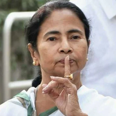 காலாவதியாகும் பிரதமருடன் பேச விருப்பமில்லை - மேற்கு வங்க முதல்வர் மம்தா அதிரடி