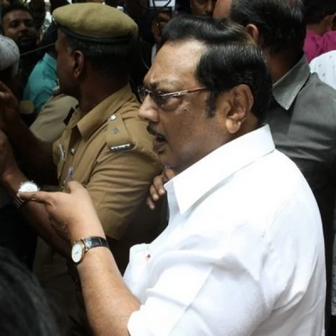 'நிதி முறைகேடு, முரசொலி அறக்கட்டளை, இடைத் தேர்தல்கள்!' - 19 முதல் அழகிரி அட்டாக்
